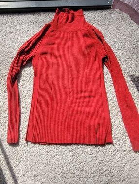 Cotelac Ribbed Red Turtleneck Sweater